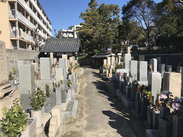 田能墓地（尼崎市）のお墓