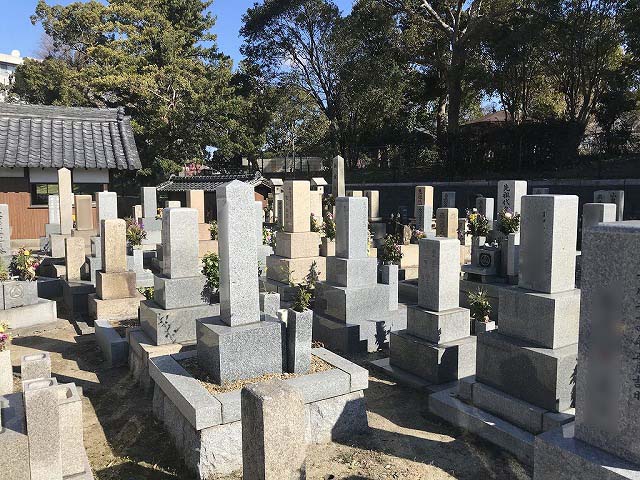 田能墓地（尼崎市）のお墓