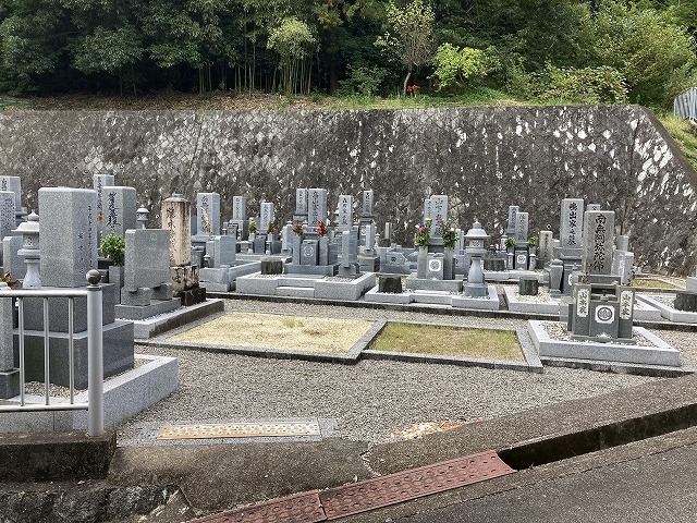 正行寺墓地（三田市）のお墓