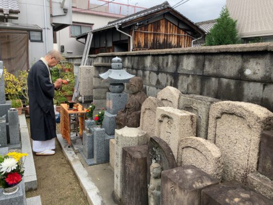 念佛寺（東大阪市）で納骨