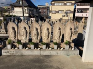 岡山墓地（豊中市）のお墓