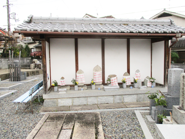 新田墓地（京都府宇治市）のお墓