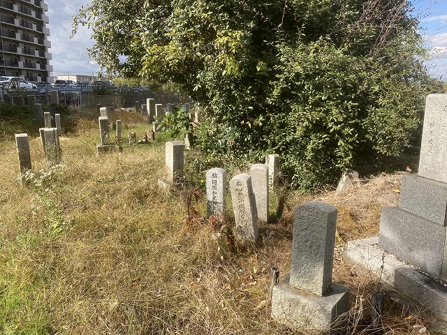 長坂寺・長池墓地（明石市）のお墓