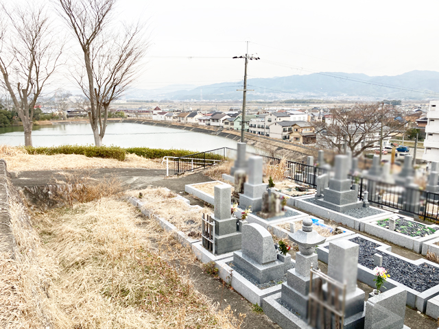 菱田山ノ下墓地（京都府相楽郡精華町）