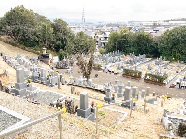 山田墓地（京都府相楽郡精華町）