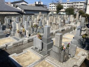 中城墓地（茨木市）のお墓
