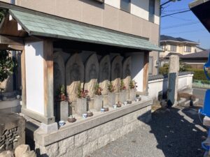 鮎川墓地（茨木市）のお墓
