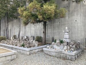 芝東西坊の島墓地（箕面市）のお墓