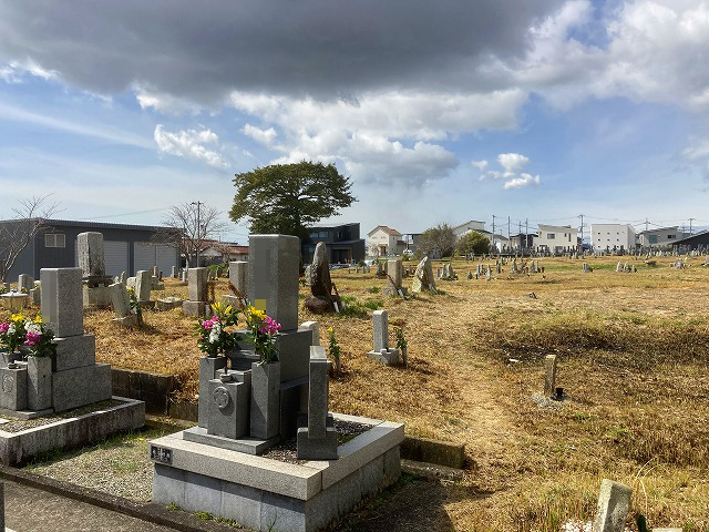 岡東墓地（加古郡稲美町）のお墓