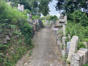 青山墓地（柏原市）のお墓