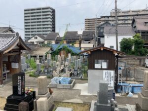 上市区墓地（柏原市）のお墓