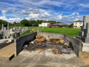 岩宮墓地（三木市）のお墓