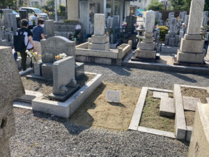 八尾市営　龍華墓地