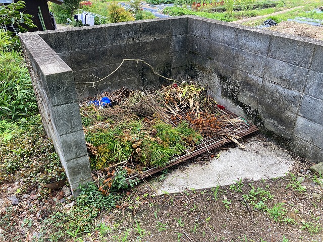 粟生町森岡共同墓地（小野市）のお墓