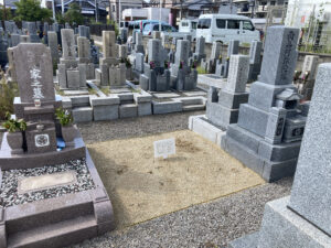 八尾市営　龍華墓地