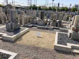 八尾市営　龍華墓地