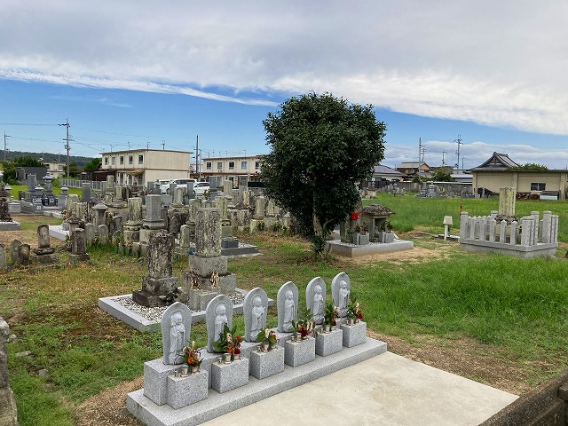 新畑墓地（小野市）のお墓