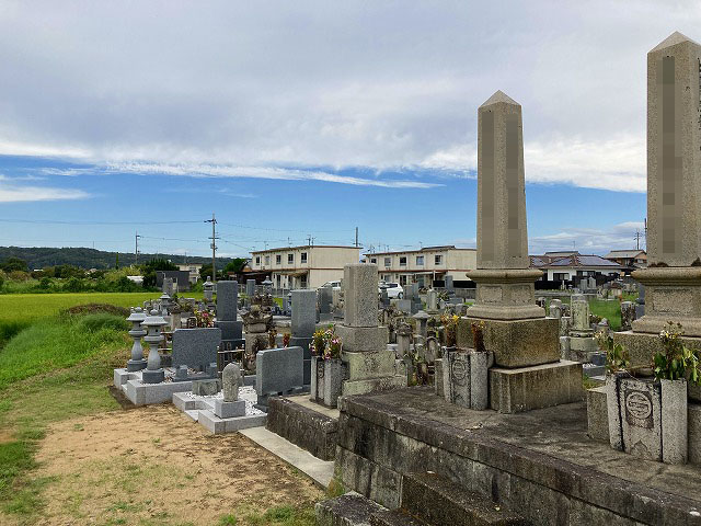 新畑墓地（小野市）のお墓