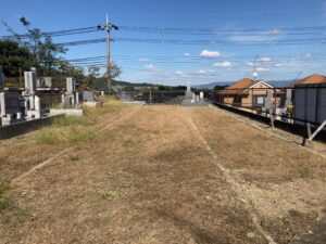 神南・稲葉車瀬墓地（斑鳩町）のお墓