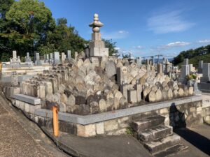 神南・稲葉車瀬墓地（斑鳩町）のお墓