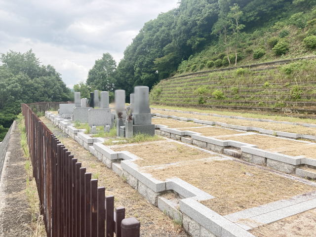 三ツ辻墓地（京都府亀岡市）のお墓 