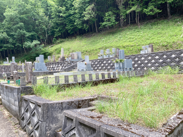 小玉墓地（京都府相楽郡南山城村）