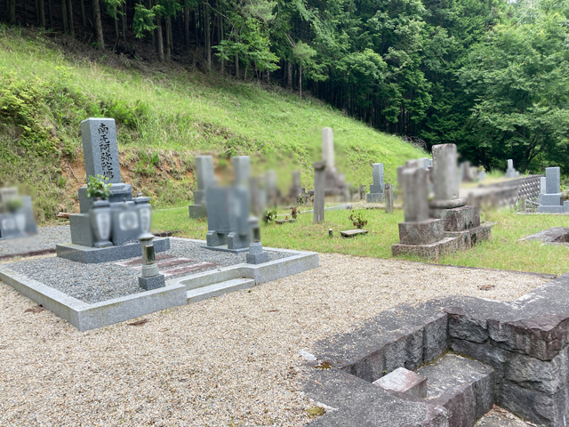 小玉墓地（京都府相楽郡南山城村）のお墓