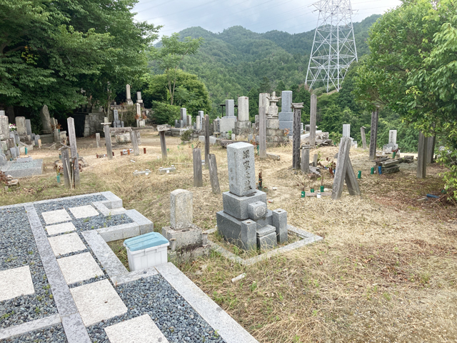 尾根墓地（京都府相楽郡和束町）のお墓