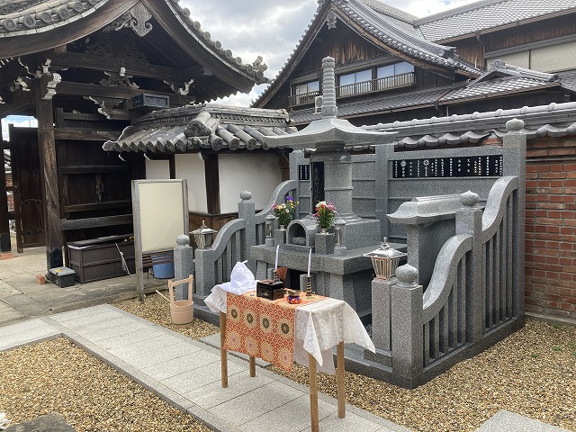 善通寺境内墓地（尼崎市）の永代供養墓