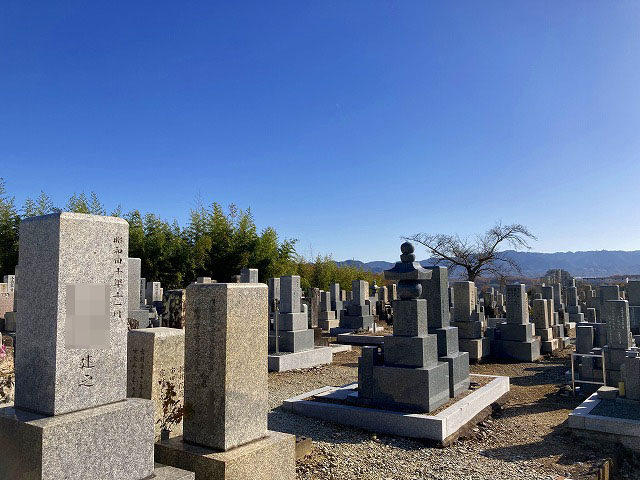 横山墓地（三田市）のお墓