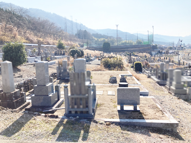 寺区三国山霊園（京都府亀岡市）のお墓