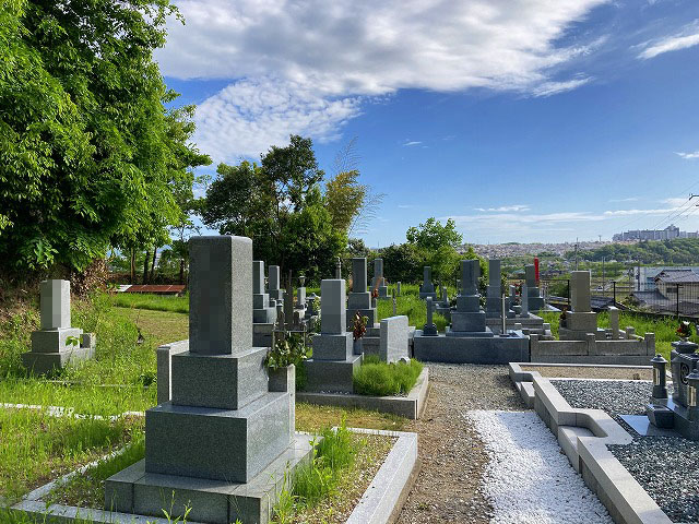 川除墓地（三田市）のお墓