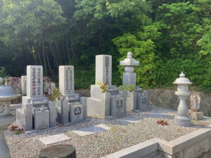 東本庄東墓地（三田市）のお墓