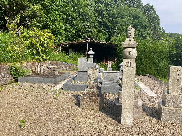 東本庄東墓地（三田市）のお墓