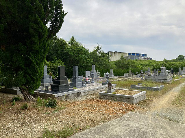 末墓地（三田市）のお墓
