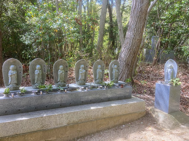 宿原東墓地（三木市）のお墓