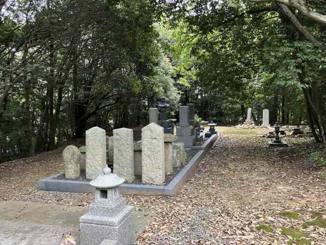 宿原東墓地（三木市）のお墓