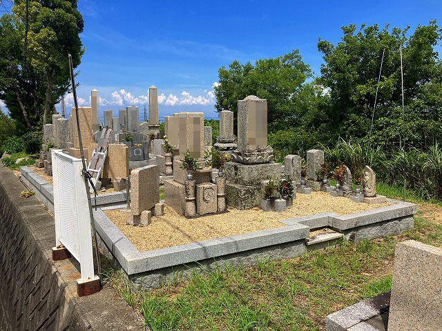 育波南墓地（淡路市）のお墓