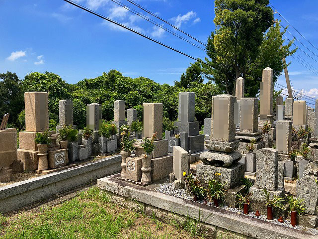 育波南墓地（淡路市）のお墓