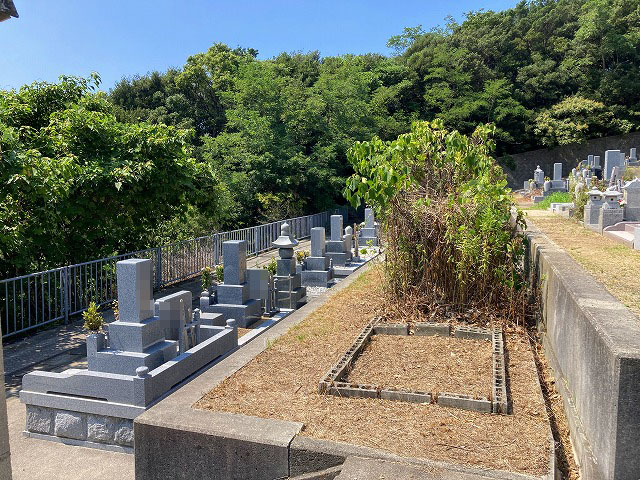 淡路市営室津墓地（淡路市）