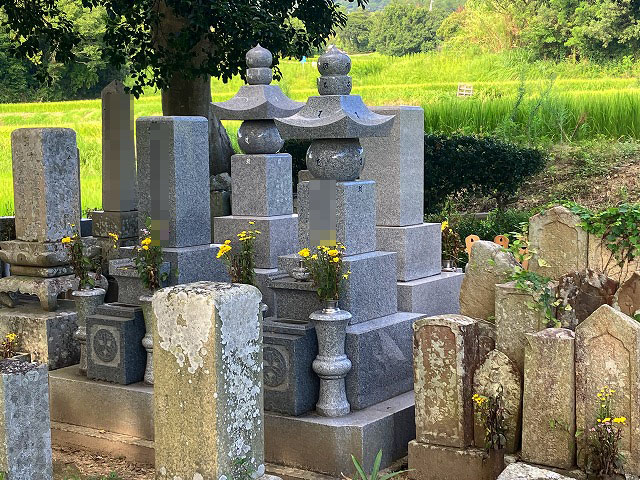 尾崎分野墓地（淡路市）のお墓