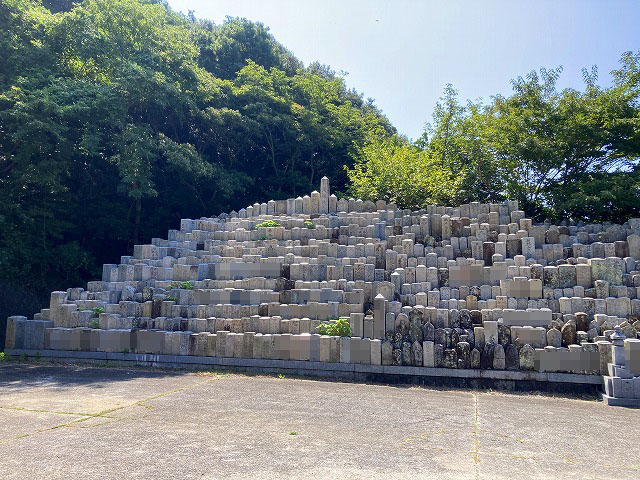 淡路市営津名公苑墓地（淡路市）のお墓