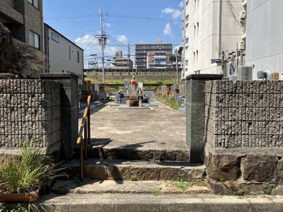 瓦林地区墓地（西宮市）のお墓