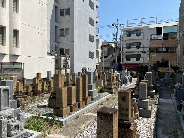 瓦林地区墓地（西宮市）のお墓