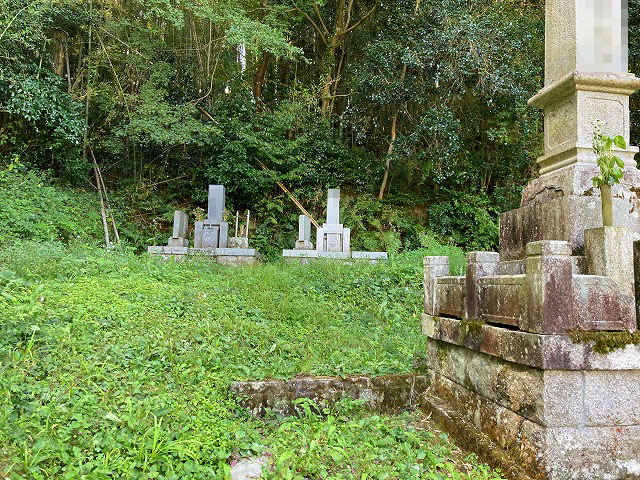 下深田墓地（三田市）のお墓