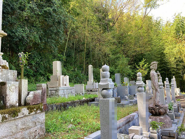 下深田墓地（三田市）のお墓