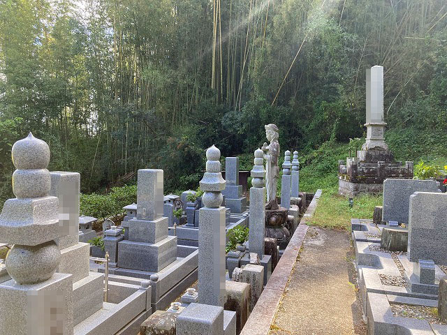 下深田墓地（三田市）のお墓