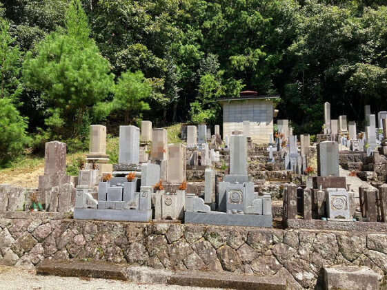 鈴鹿墓地（三田市）のお墓