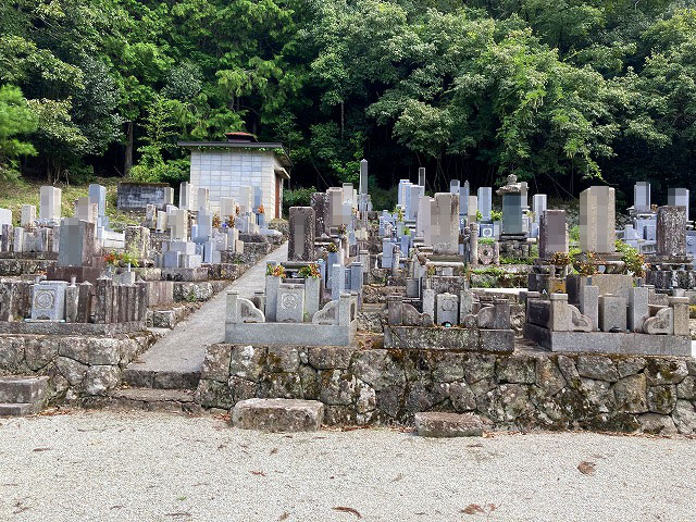 鈴鹿墓地（三田市）のお墓