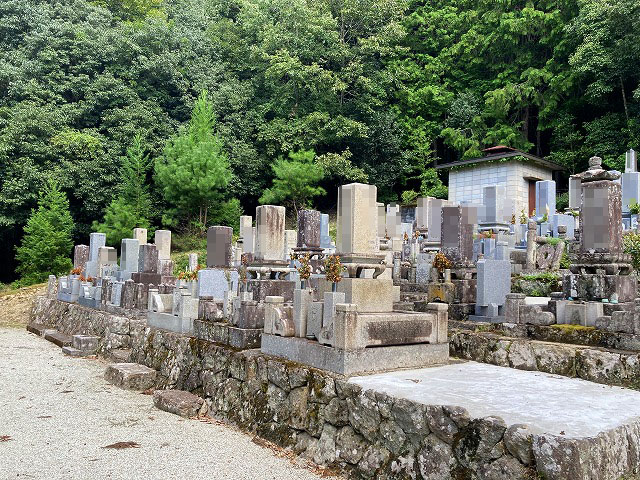 鈴鹿墓地（三田市）のお墓